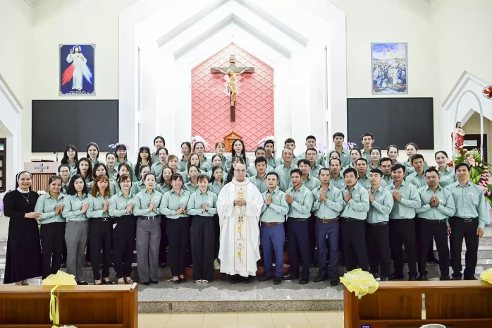 Thành Lập Và Ra Mắt Giới Trẻ Giáo Xứ Hòa Phát Giáo Hạt Bảo Lộc