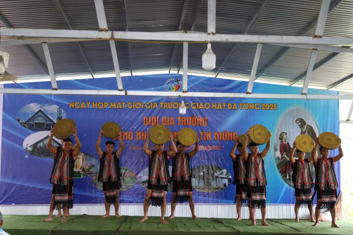 Giới Gia Trưởng Giáo Hạt Đạ Tông Mừng Chúa Phục Sinh