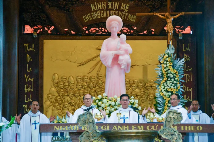 Ngày Hành Hương Tại Trung Tâm Thánh Mẫu La Vang Bảo Lộc