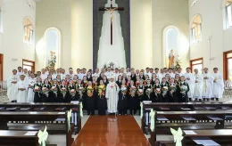 Hội Dòng Mến Thánh Giá Đà Lạt: Hồng Ân Tuyên Khấn Lần Đầu và Kỷ Niệm Khấn Dòng