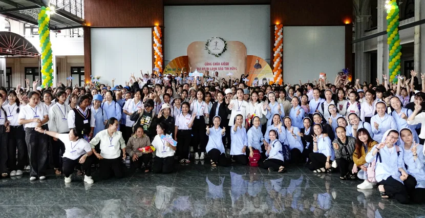 Hội Dòng Mến Thánh Giá Đà Lạt: COME AND SEE III – “Cùng Chúa Giêsu Vui Ra Đi Loan Báo Tin Mừng”