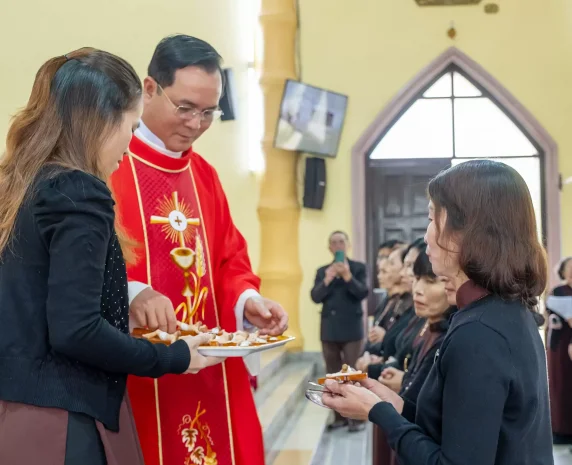 Lễ Bổn Mạng Huynh Đệ Đoàn Phan Sinh Tại Thế Năm Dấu Thánh và Tuyên Khấn Trọn Đời