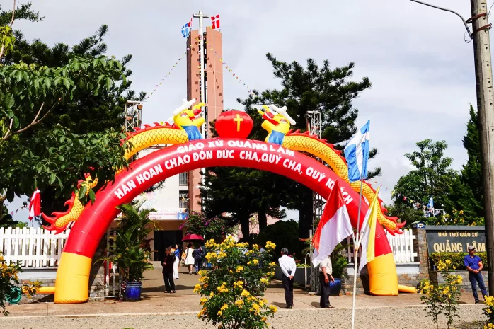 Giáo Xứ Quảng Lâm Giáo Hạt Bảo Lộc: Kỷ Niệm 50 Năm Hình Thành & 25 Năm Cung Hiến Thánh Đường