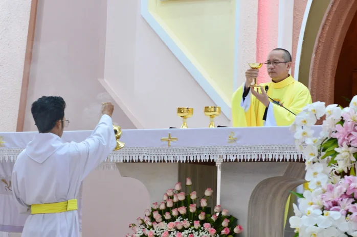 Giáo Xứ Quảng Lâm – Giáo Hạt Bảo Lộc: Mừng Lễ Đức Mẹ Mân Côi – Bổn Mạng Giáo Xứ