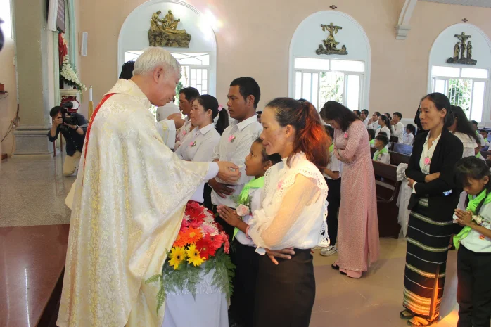 Giáo Xứ Diom – Giáo Hạt Đơn Dương – Niềm Vui Ngày Rước Lễ Lần Đầu