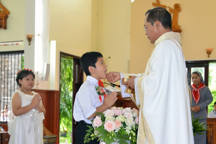 Xưng Tội Và Rước Lễ Lần Đầu Tại Giáo Xứ Suối Mơ, Giáo Hạt Bảo Lộc