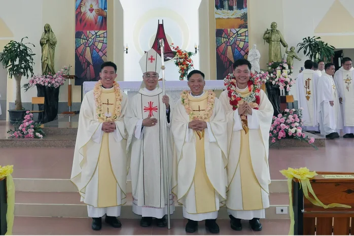 Thánh Lễ Truyền Chức Linh Mục Tại Trung Tâm Mục Vụ Giáo Phận Đà Lạt