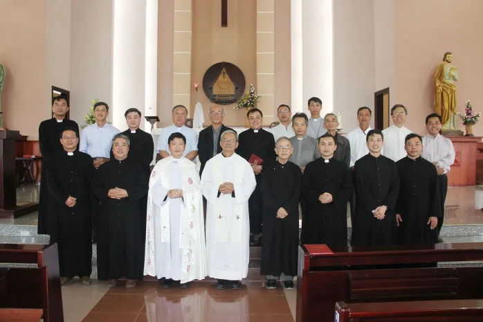 Giáo Xứ Tam Bố – Giáo Hạt Di Linh Đón Cha Tân Quản Xứ Giuse Đỗ Đức Tài