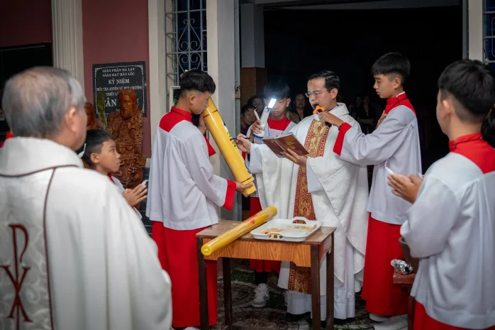 Tam Nhật Thánh Tại Giáo Xứ Tân Bình – Giáo Hạt Bảo Lộc