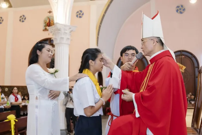 Thánh Lễ Ban Bí Tích Thêm Sức Tại Giáo Xứ Tùng Nghĩa – Giáo Hạt Đức Trọng