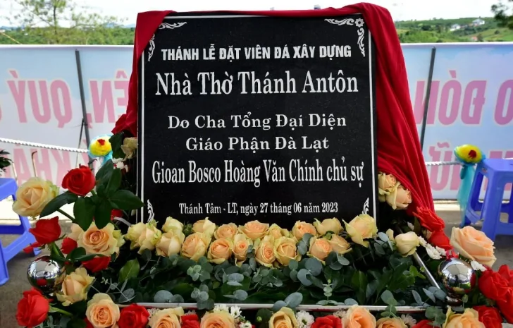 Thánh Lễ Đặt Viên Đá Xây Dựng Nhà Nguyện Kính Thánh Antôn, Giáo Xứ Thánh Tâm Lộc Tiến, Giáo Hạt Bảo Lộc