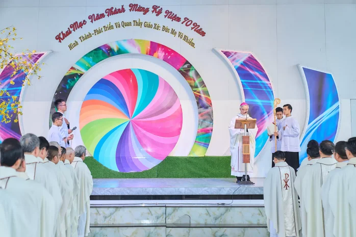 Giáo Xứ Tùng Nghĩa (Đức Trọng): Khai Mạc Năm Thánh Kỷ Niệm 70 Năm Thành Lập (1955-2025)