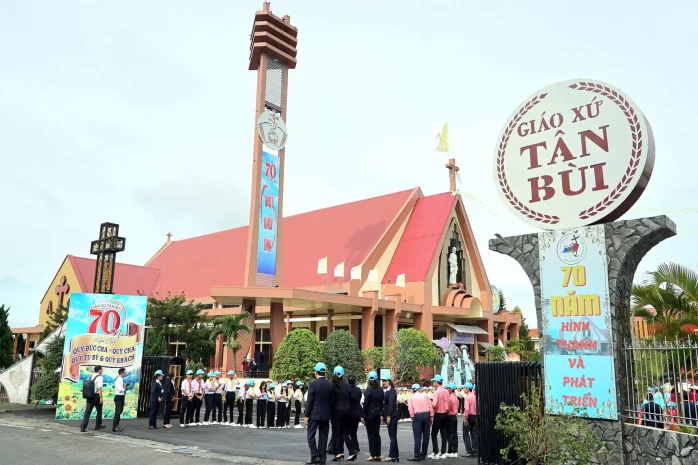 Giáo Xứ Tân Bùi (Bảo Lộc) – 70 Năm Hồng Ân