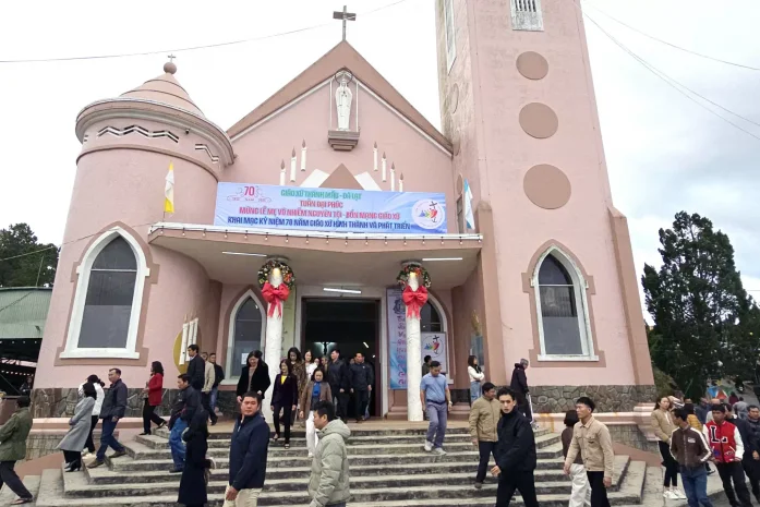 Giáo Xứ Thánh Mẫu (Đà Lạt) Khai Mạc Tuần Đại Phúc Mừng Lễ Bổn Mạng