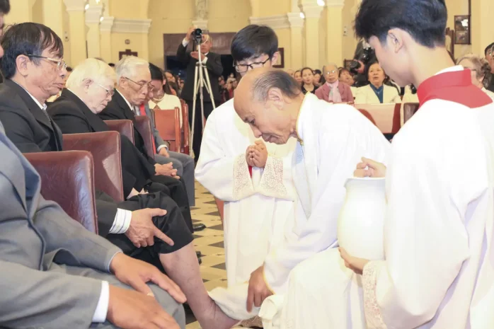 Giáo Xứ Chính Tòa Đà Lạt: Thứ Năm Tuần Thánh – Thánh Lễ Tiệc Ly