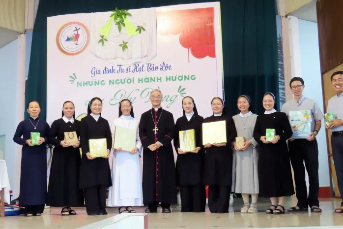 Tạ Ơn – Kết Thúc Năm Sinh Hoạt Liên Tu Sĩ Giáo Hạt Bảo Lộc