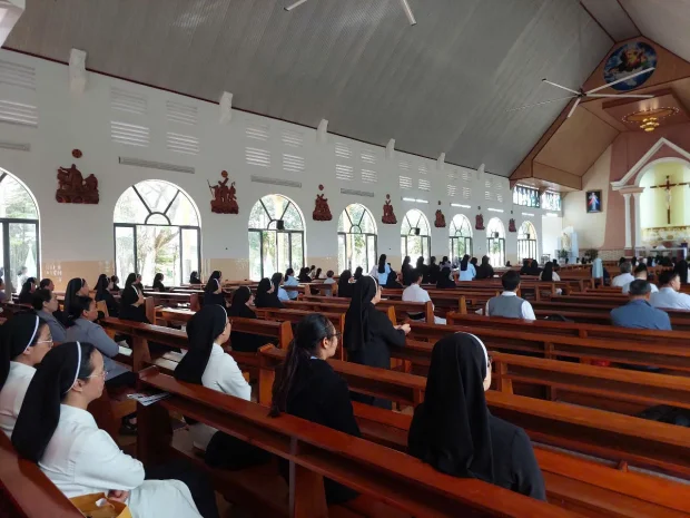 Gia Đình Liên Tu Sĩ Giáo Hạt Bảo Lộc Tĩnh Tâm Tháng 12