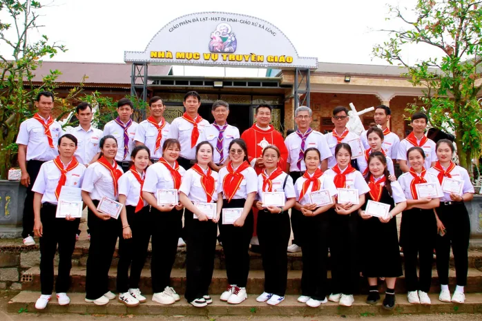 Giáo Xứ Xà Lùng (Di Linh) – Những Tông Đồ Giáo Dân Tiếp Bước Các Thánh Tử Đạo Việt Nam