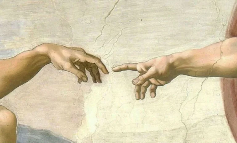 Thân Xác: Giữa Tôn Vinh Và Khinh Thị