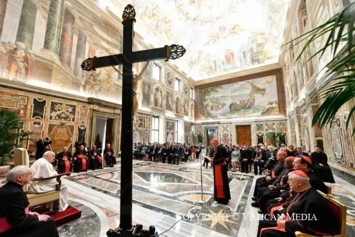 DIỄN TỪ CỦA ĐỨC THÁNH CHA PHANXICÔ DÀNH CHO CÁC THAM DỰ VIÊN ĐẠI HỘI TOÀN THỂ CỦA BỘ GIÁO DÂN, GIA ĐÌNH VÀ SỰ SỐNG