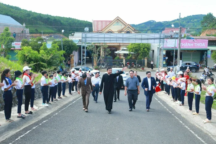 Nghi Thức Nhận Xứ – Giáo Xứ Ninh Loan, Giáo Hạt Đức Trọng 2023