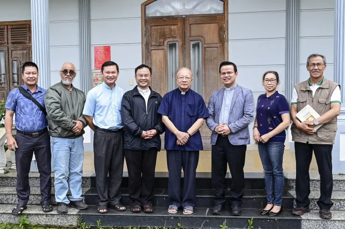 Ban Truyền Thông | Mừng Sinh Nhật Thứ 80, Kỷ Niệm 20 Năm Giám Mục Của Đức Cha Antôn Vũ Huy Chương – Nguyên Giám Mục Giáo Phận Đà Lạt